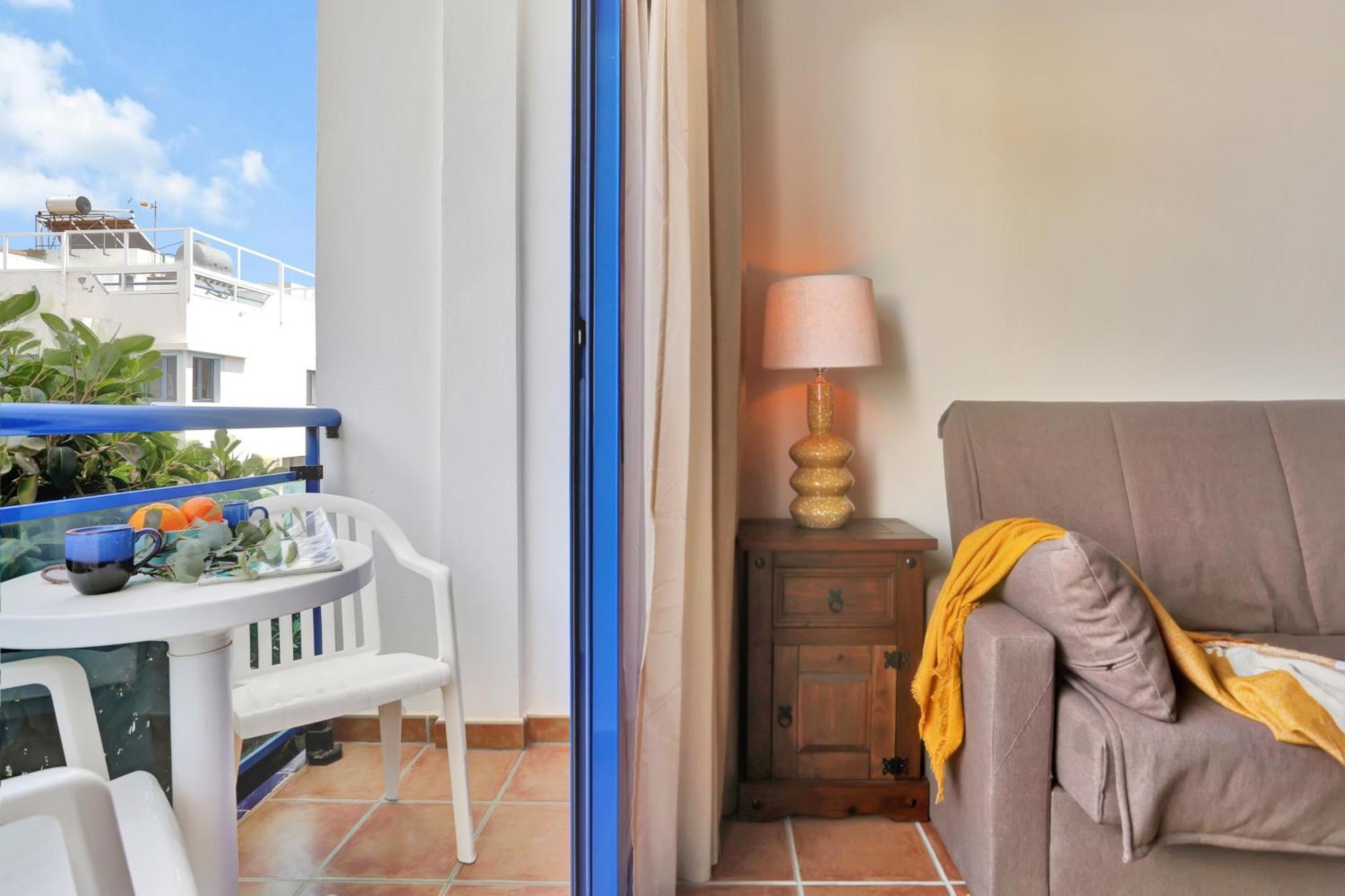 El With Two Bedrooms