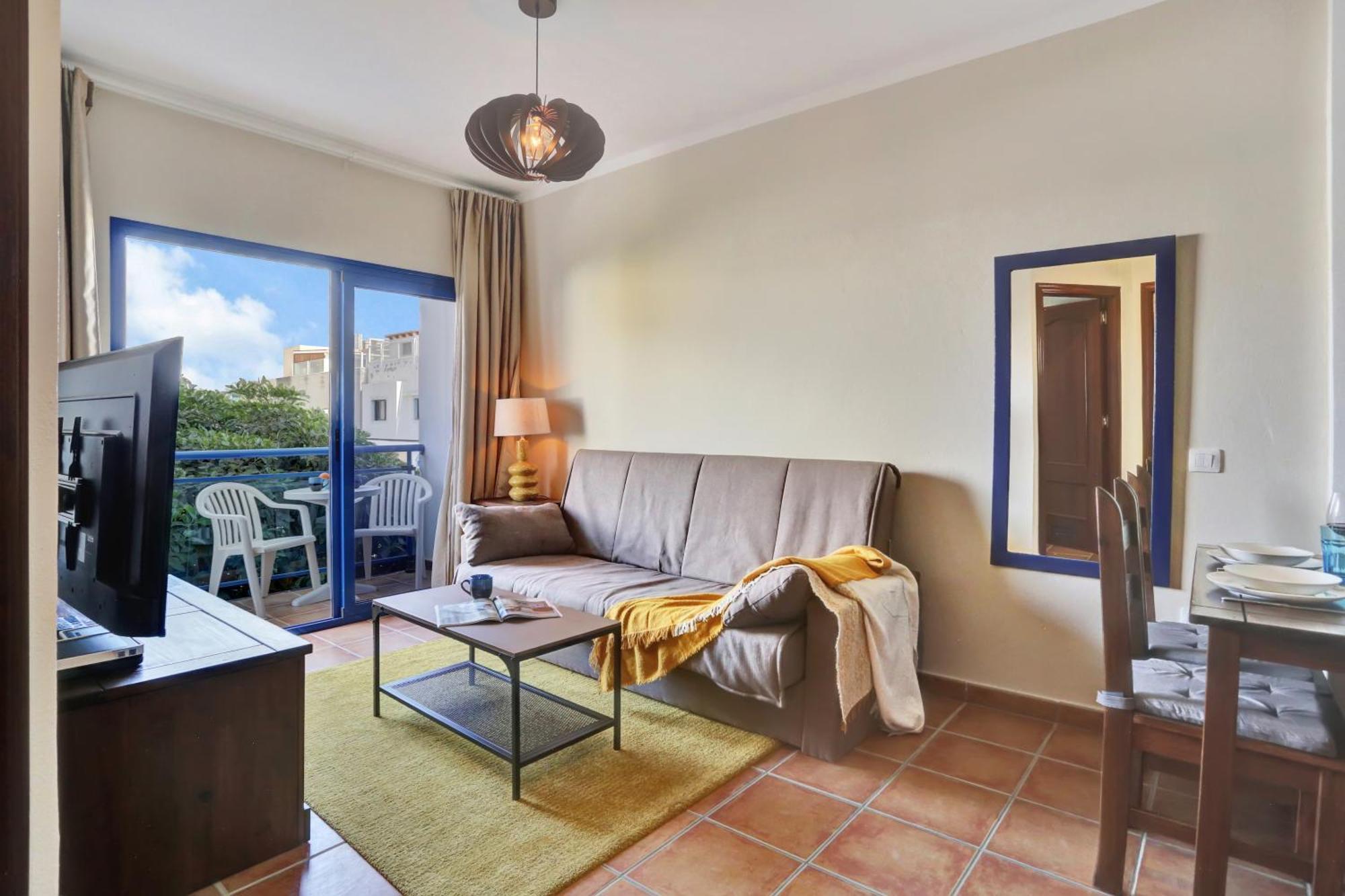 El With Two Bedrooms Cotillo