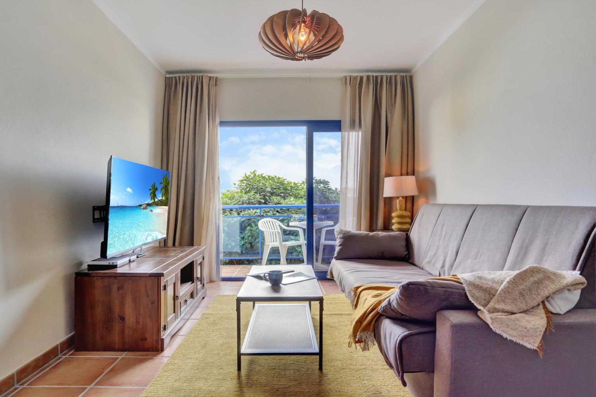 El With Two Bedrooms Cotillo